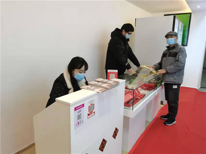 四川中青旅綿陽(yáng)分社、綿陽(yáng)市中旅假日旅行社、綿陽(yáng)自來(lái)文化傳播有限公司24H自助售貨服務(wù)盛大開(kāi)業(yè)